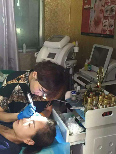紋繡作品